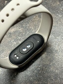 Chytrý náramek Xiaomi Smart Band 8 stříbrný - 5