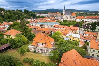 Prodej velice atraktivní, částečně rekonstruované a moderniz - 5