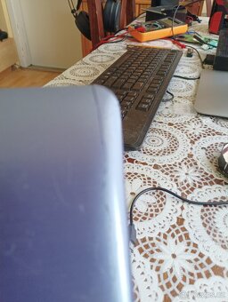 Prodám mini notebooky Acer Aspire E11 - 5