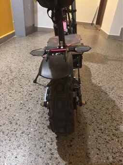 Terénní elektrický skútr se sedátkem 6000W 60V 38AH 85KM - 5