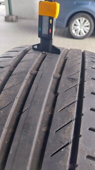 Prodám 2 x letní pneu Continental 245/40/18 - 5