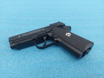 CO2 COLT UMAREX DEFENDER 4,5 mm - 5