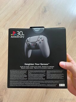 PS5 Dualsense 30th Anniversary Limited Edition NOVÉ - 5