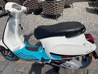 Vespa Primavera 125 Color Vibe - 5
