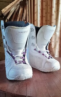 Snowboardové prkno a boty - 5