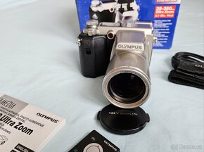 Olympus C-2100 Ultra Zoom - 5