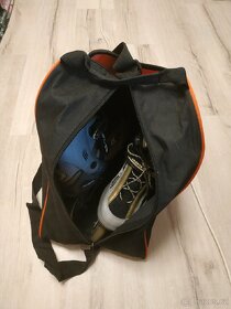 Kolečkové brusle a batoh - 5
