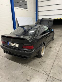 BMW e36 coupe křídlo - 5