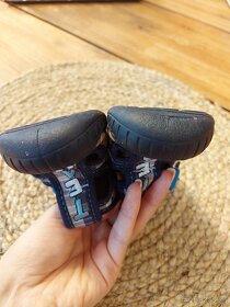 Dětské sandálky, bačkůrky - 5