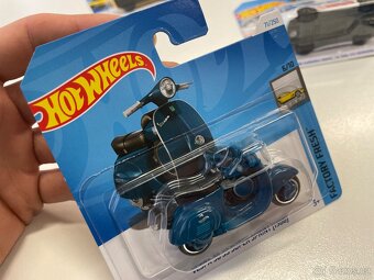 Nové modely HotWheels Nissan Subaru Porsche - 5