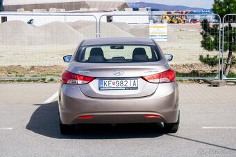Hyundai Elantra 1.6i D-CVVT Style - 5