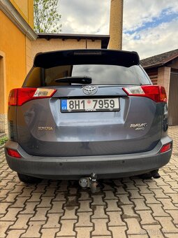 Toyota RAV4 AWD (4x4) - 5