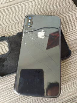 Prodam či vymenim Apple X-64GB-mnoho příslušenství k němu - 5