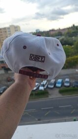 Obey Original red snapback kšiltovka
- 5
