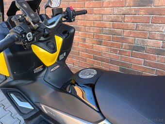 Yamaha t-max ,2023,3000km,koupeno v ČR - 5