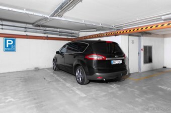 Prodej garážového stání 12 m², centrum Hradce Králové - 5