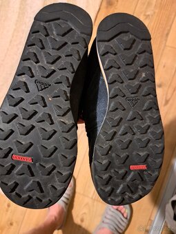 Adidas zimni 33.5 20.5 stelka - 5