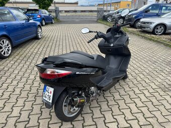 Suzuki Burgman 200G 13,5 KW MALÉ KM - 5