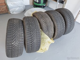 Zimní pneu Nexen WINGUARD Sport 2 -  215/50/17 - 5