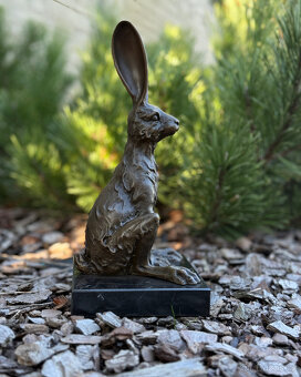 Bronzová socha Sedící zajíc soška zvířete dekorace - 5