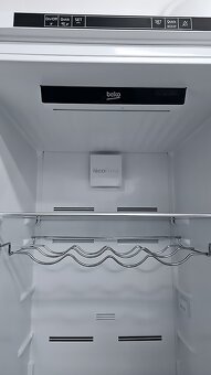 Lednice s mrazákem WHIRLPOOL, kombinovaná, výška 177 - 5