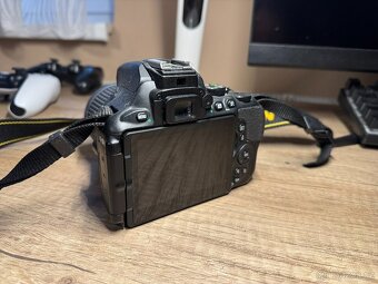 Nikon D5600 - 5
