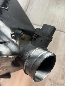 Víko ventilů,váha vzduchu - 5