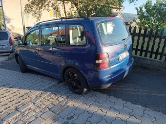 Volkswagen Touran - 5