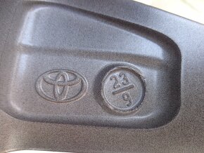 Toyota RAV4 original lita kola r18 5x114,3 - 5