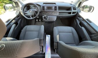 VW Multivan T6, 7 míst, STK do 5/2027,"dobrou noc" paket - 5