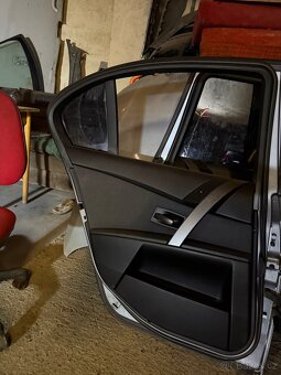 Dobrý den, prodám troje dveře v kompletu z BMW E60 - 5