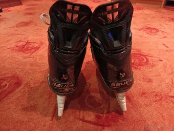 Hokejové brusle Bauer Supreme MACH, vel. 6, šířka FIT2 - 5