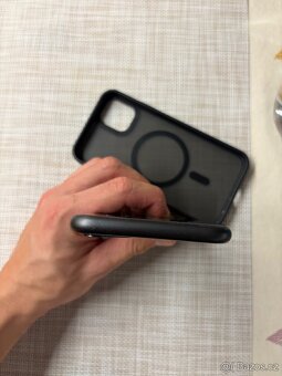 i Phone 11 64 B Cerna - 5