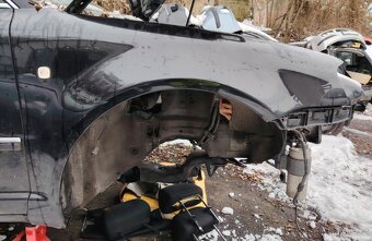 prodám díly ze Škody Superb 1 ,černá met. 9910 - 5