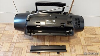 Rádio magnetofon JVC - 5