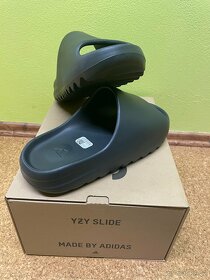 Adidas Yeezy Slide Dark Onyx - 5