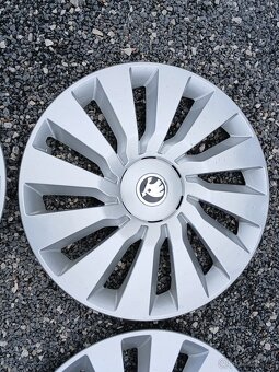 Pěkné orig poklice Škoda 16" - 5