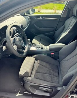 Audi A3 2.0 TFSI Sportback Stronic Design - 5