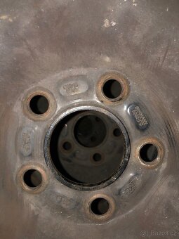 Prodám sadu disků s pneu na ford 5x108 r16 - 5