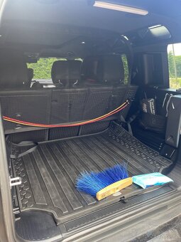 Land Rover Defender V8 - 5