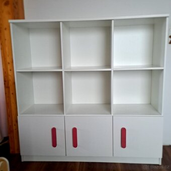 2x Dětský pokoj - skříně, stoly, postele, rostoucí židle - 5