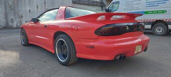 Pontiac Firebird Trans Am 5.7 LT1 V8 - 5