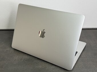 MacBook Pro 13'' 2020 / M1 / 16GB / 512GB SSD / Silver - D - 5