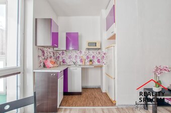 Pronájem bytu v os. vlast. o velikosti 1+kk/21 m2 + zasklená - 5