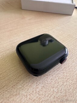 Apple Watch SE Cellular 2022 44mm - Nové - 5