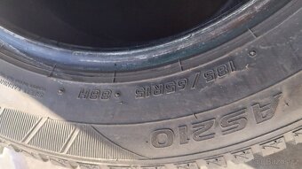 Prodám 2 x celoroční pneu Falken 185/65/15 - 5