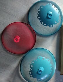 Dvoupatrový a 4x různé drátěný koše,3x kryt na potraviny - 5