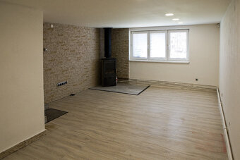 --RD Beskydy Trojanovice + pozemek 28000m2 2x rybník -- - 5