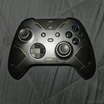 Prodám Xbox Series X Halo Infinite - 5