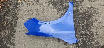 Pravy predni blatnik fabia 3 - 5